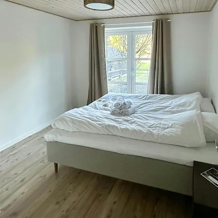 Med Krondyr Pa 23 Hektar Naturgrund Nibe